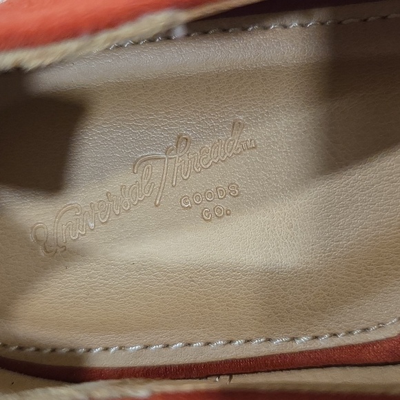 Univeral Thread -Juliet- Red Slip On. Size 10 - Picture 2 of 6